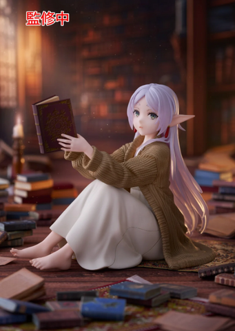 Taito Desctop Cute Frieren with book 00000001922 фото